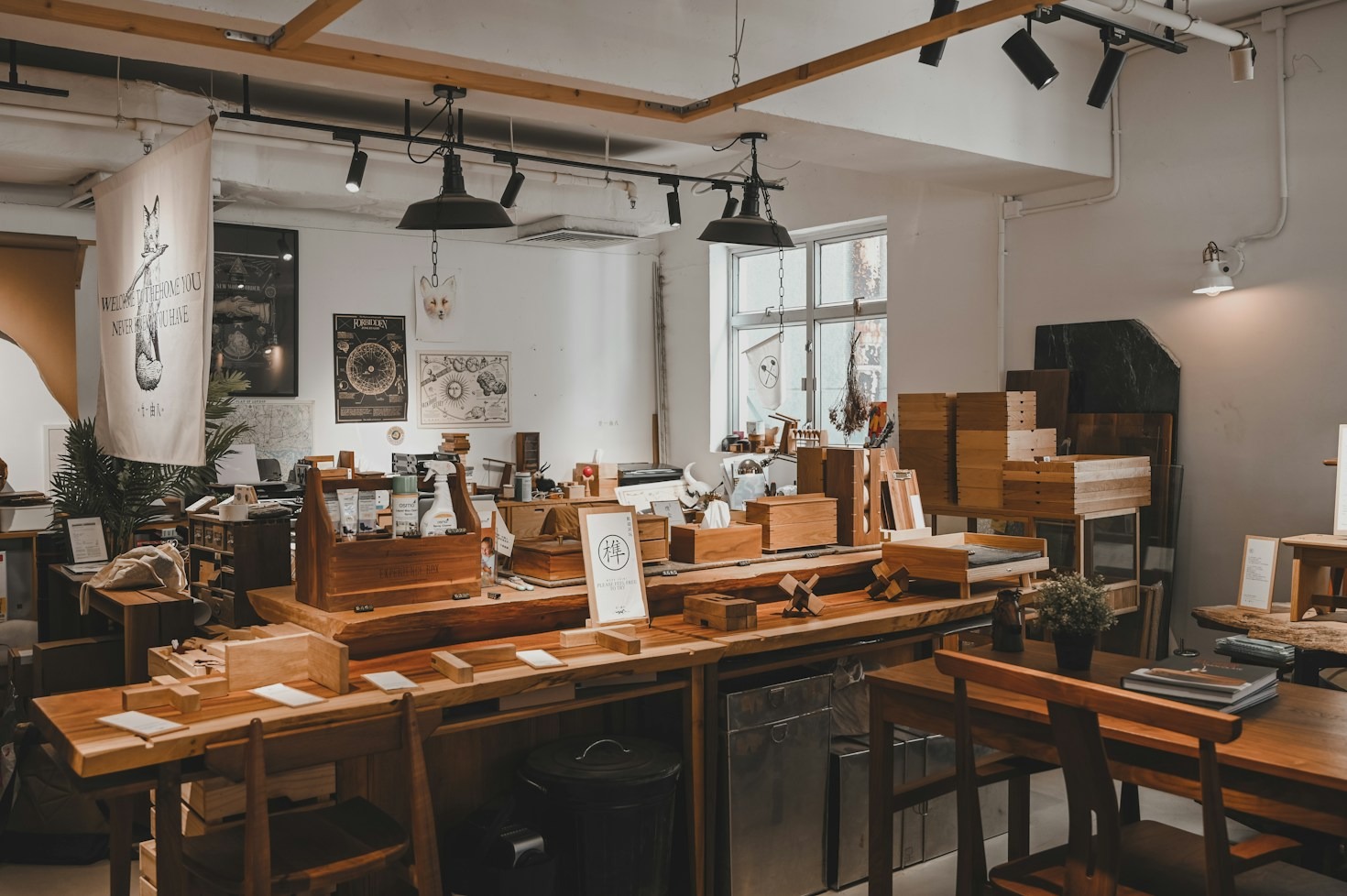 Vom Entwurf zum Kunstwerk: Hinter den Kulissen unseres Ateliers
